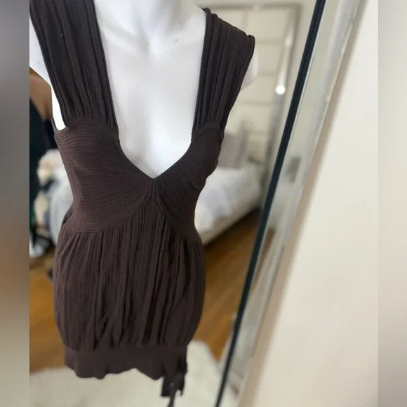 MaxMara short Elegant Brown Sleeveless top - Picture 3 of 9